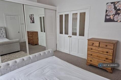Front Bedroom 