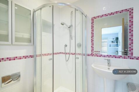 Bedroom 2 Ensuite