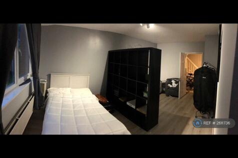 Living Room (Bed Can Be Removed)