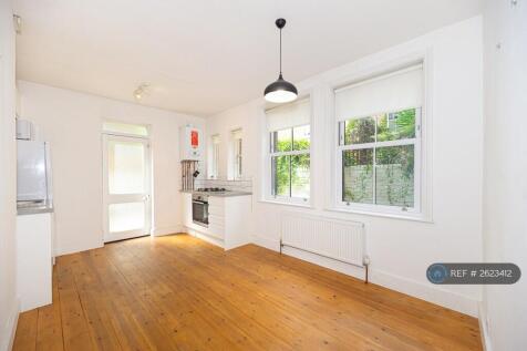 Kitchen / Dining