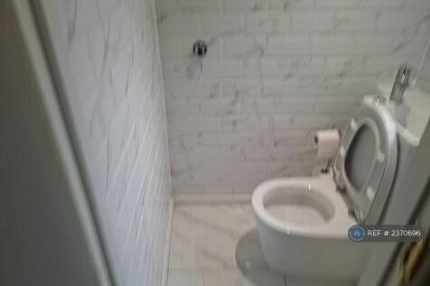 Downstairs Toilet 