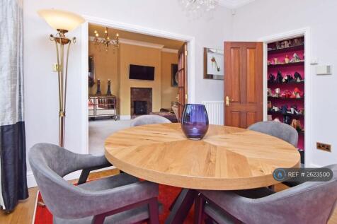 Dinning Room Pic 2 
