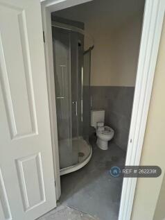 Bedroom 1 Ensuite