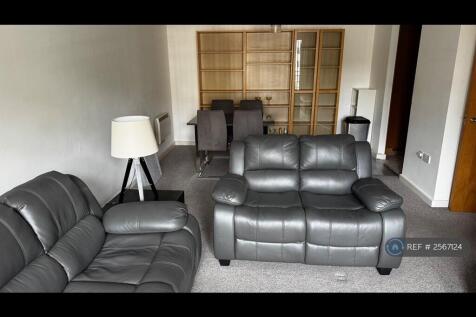 Living Room/Dining Room