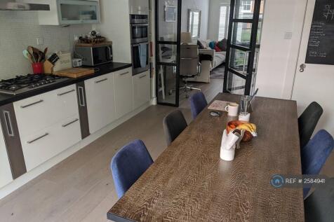 Kitchen / Dining