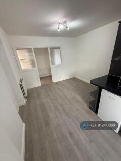 Living / Dining Area 