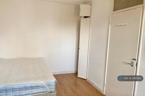 Bedroom 1 Picture 2