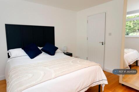 Ensuite Bedroom