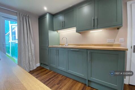 Kitchen (Right)