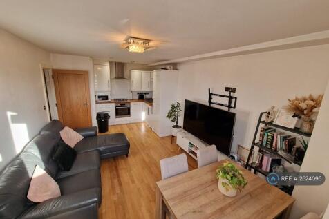 Open Plan Kitchen / Living Area