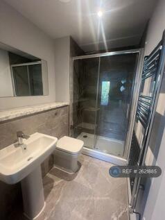 En-Suite Bathroom
