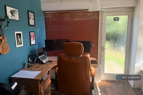 Sun Lounge (Used As An Office)