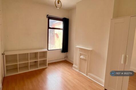 Double Bedroom (Front View)