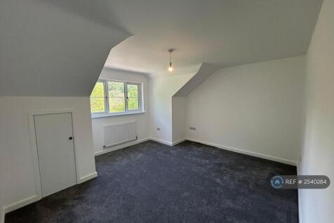 Bedroom 1 (2)
