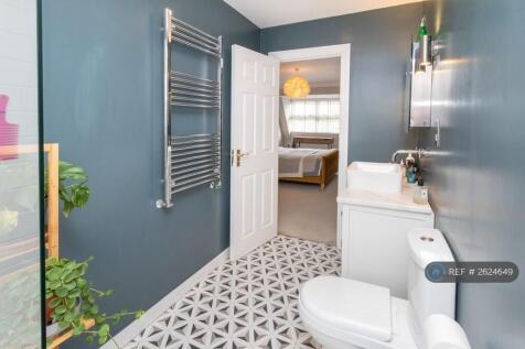 Ensuite (2)