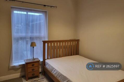 Main Bedroom (1)