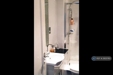 1st Floor Bathroom