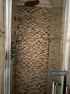 En Suite Shower