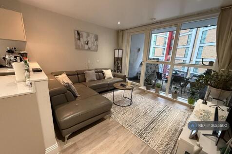 Kitchen/ Living Room