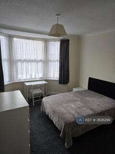 Flat 5 - Bedroom