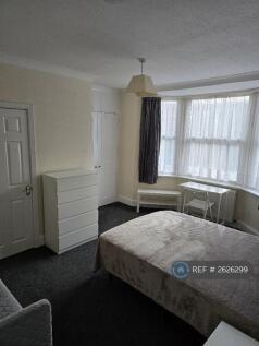 Flat 5 - Bedroom