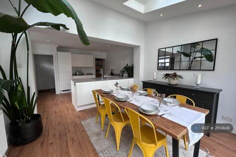 Open Plan Dining Room