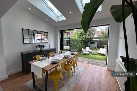 Open Plan Dining Room