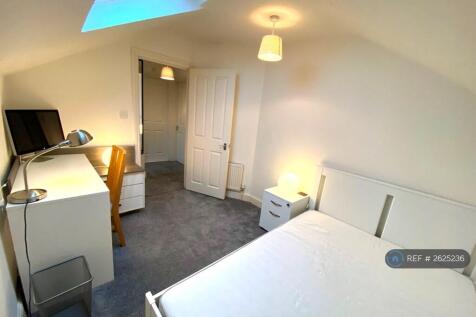 2nd Bedroom/Office With Corner Desk - Double Bed