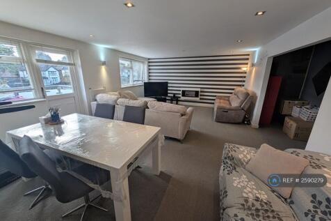 Lounge &amp; Diner
