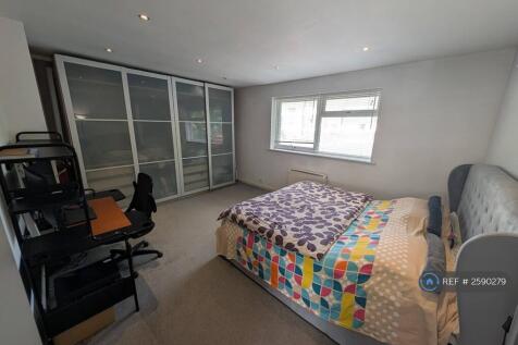 Double Bedroom 1