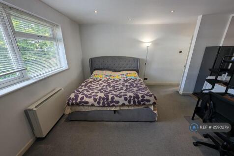 Double Bedroom 1