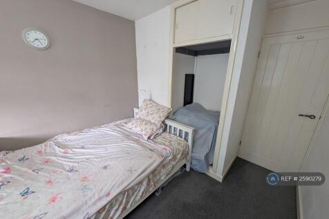 Double Bedroom 2