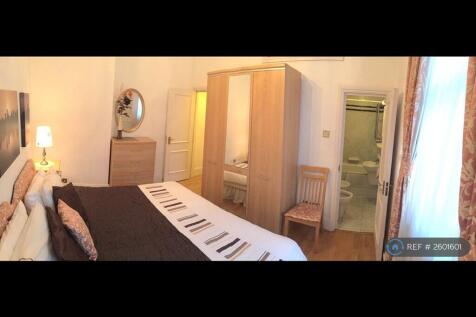 Bedroom 1 (En-Suite)