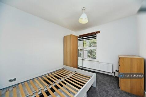 Middle Bedroom 2