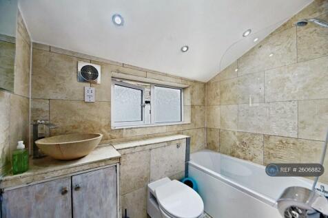 Bathroom First Floor