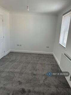 Rear Bedroom With En-Suite 