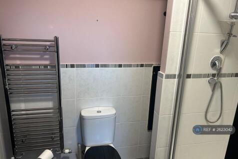 En-Suite To Third Floor Bedroom