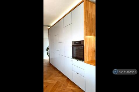 Lounge Storage