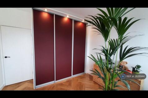 Built-In Wardrobes