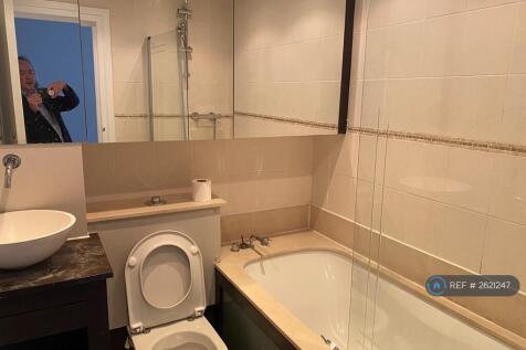 En-Suite For Bedroom On Second Floor