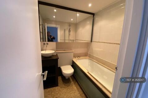 En-Suite For Bedroom On Second Floor
