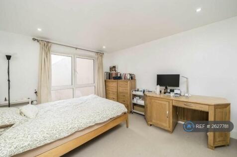 Master Bedroom Layout 2