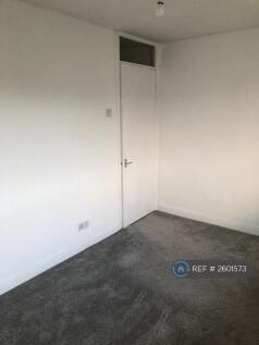 Bedroom 1(Rear)