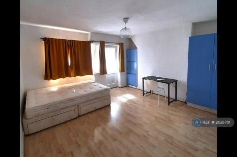 Main Room - Lounge/Bed