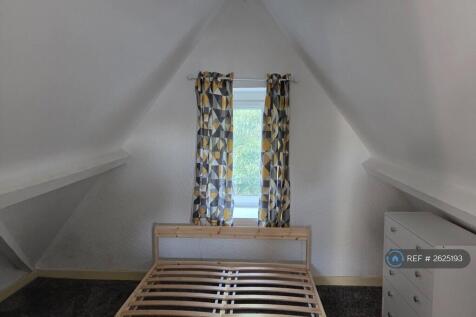 Bedroom - Main Area
