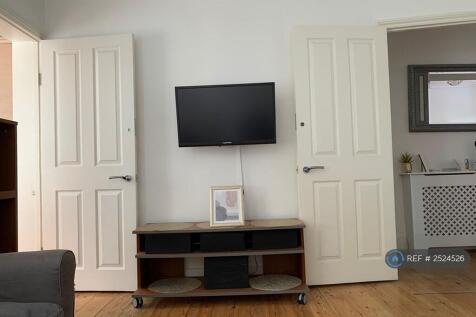 Shared Tv/Living Room Area 