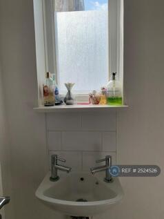 Downstairs Toilet 