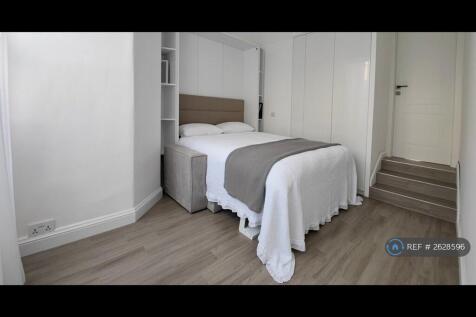 Bedroom 2 (Built In Bed Opened)