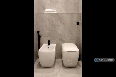 Wc &amp; Bidet