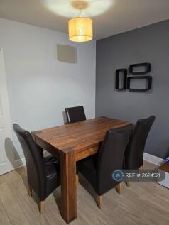 Lounge/Dinning